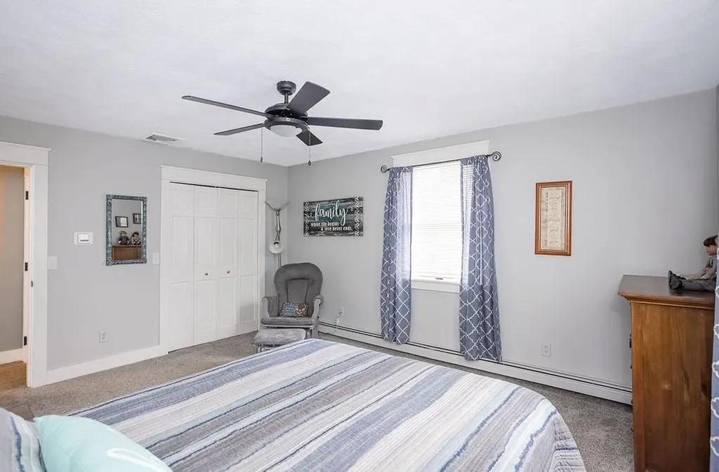 70 Ellen Lane Cranston RI 02921