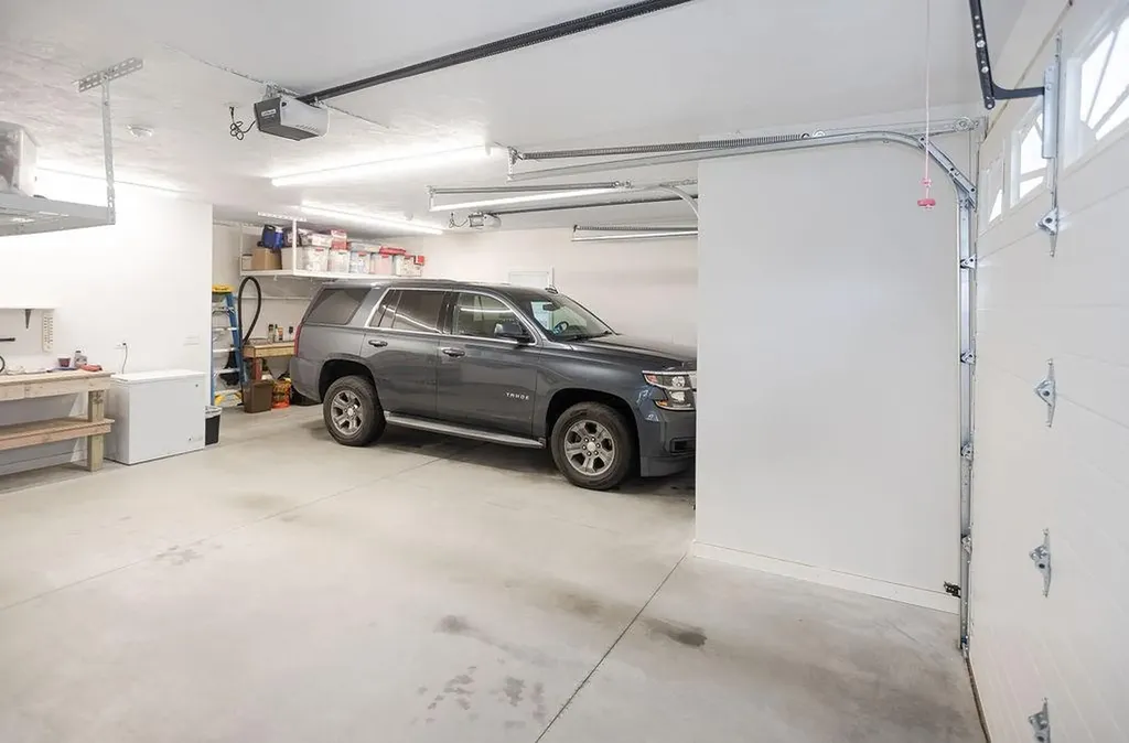 70 Ellen Lane Cranston RI 02921