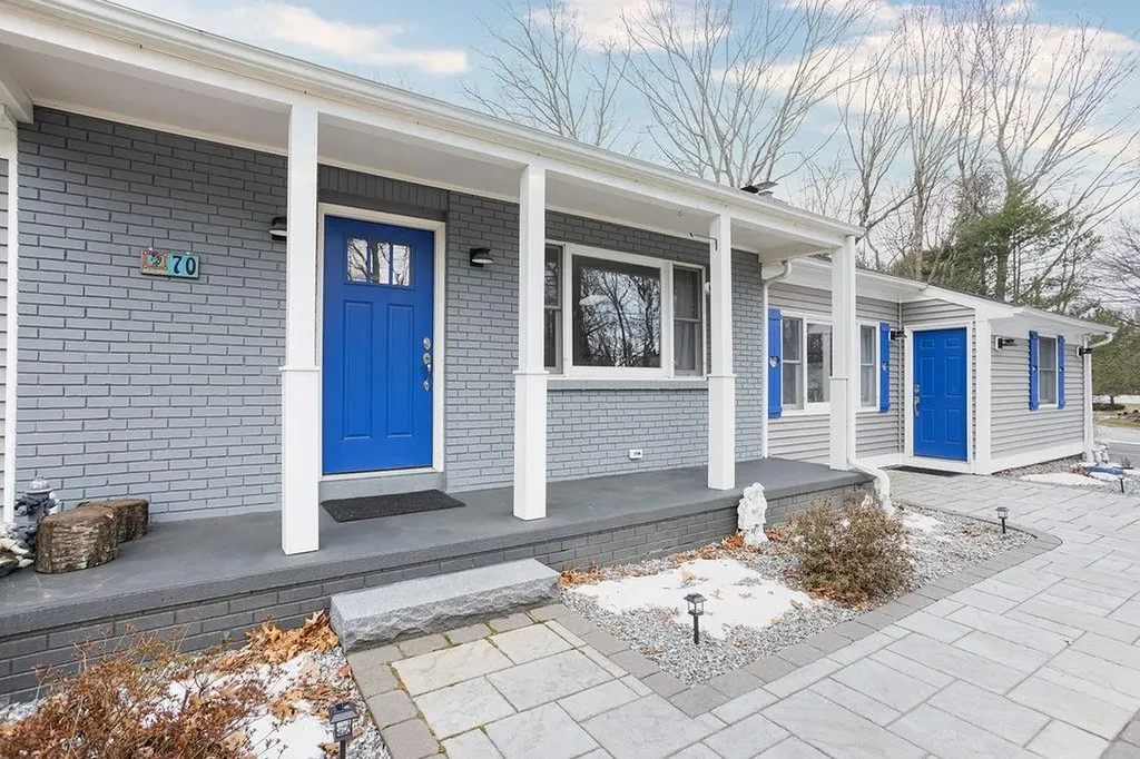 70 Ellen Lane Cranston RI 02921