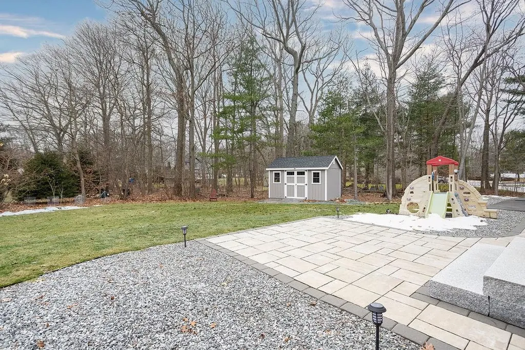70 Ellen Lane Cranston RI 02921