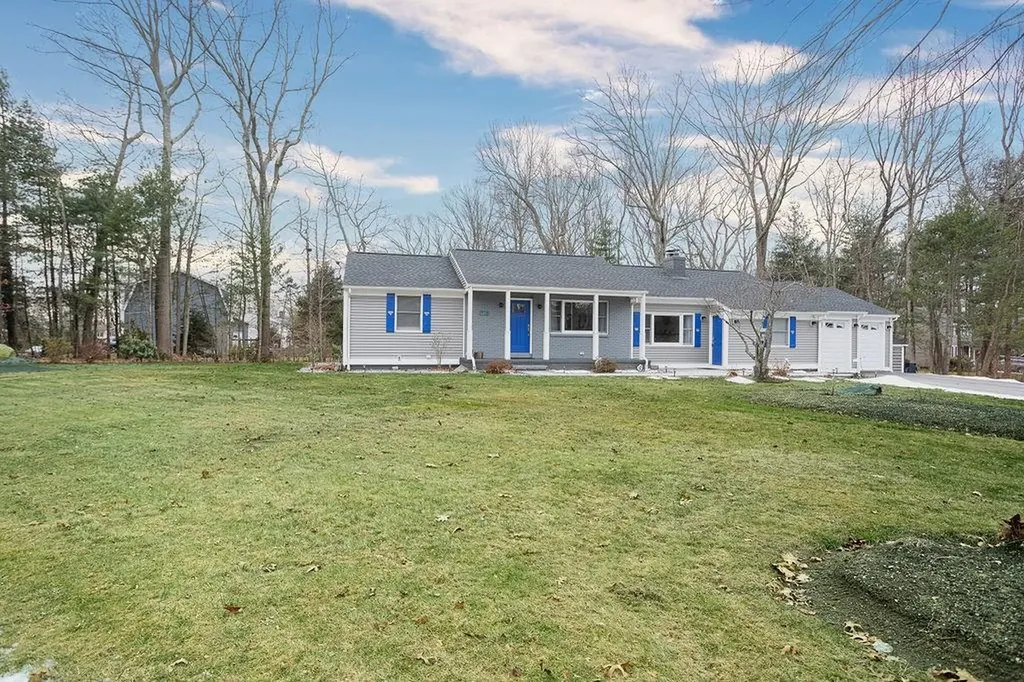 70 Ellen Lane Cranston RI 02921