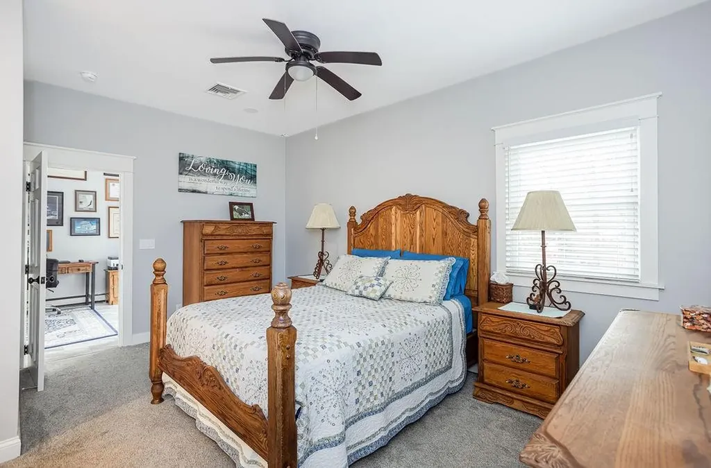70 Ellen Lane Cranston RI 02921