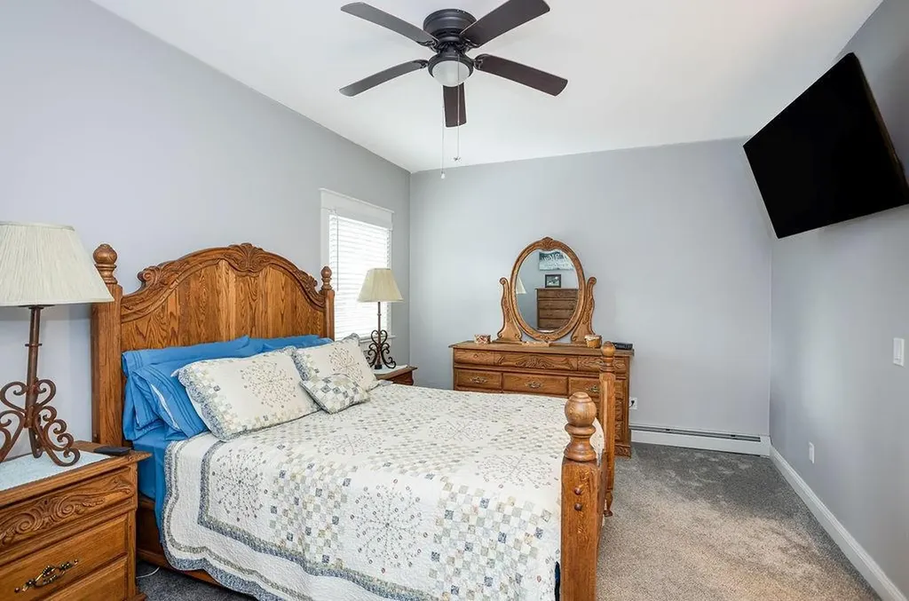 70 Ellen Lane Cranston RI 02921