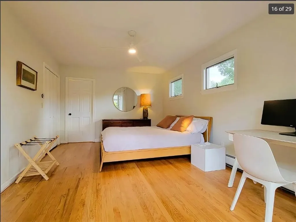 106 Pettaquamscutt Lake Road Narragansett RI 02874