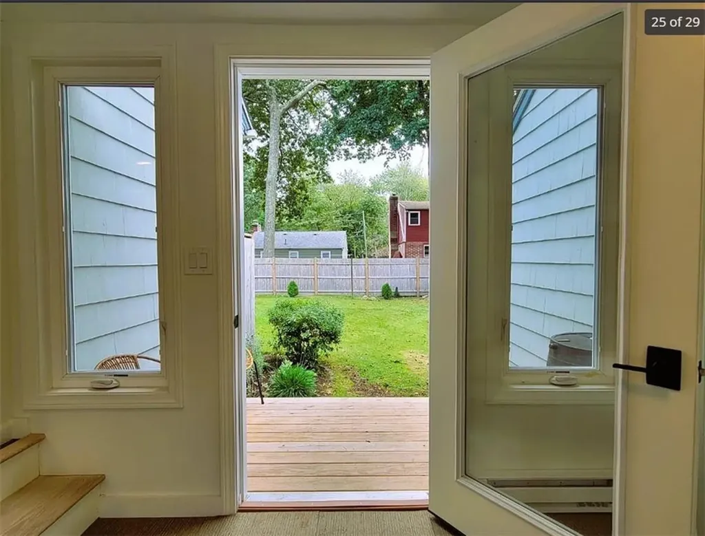 106 Pettaquamscutt Lake Road Narragansett RI 02874