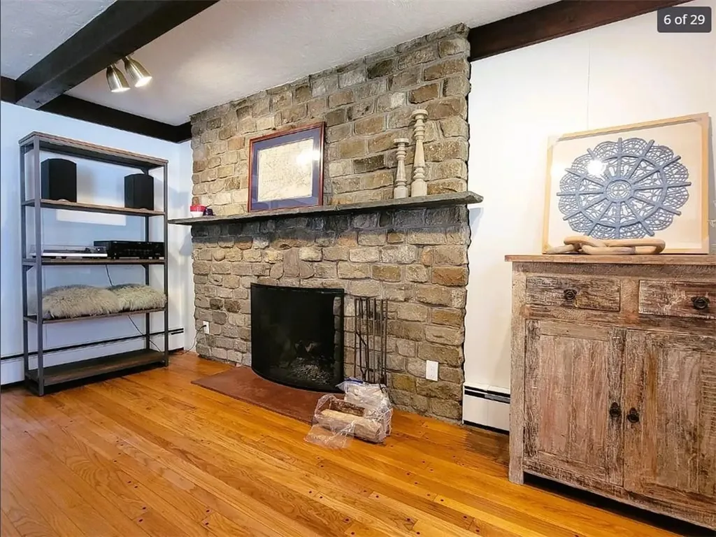 106 Pettaquamscutt Lake Road Narragansett RI 02874