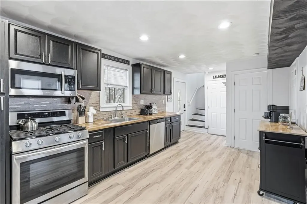 54 Silver Lake Avenue Providence RI 02909