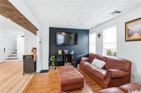 54 Silver Lake Avenue Providence RI 02909