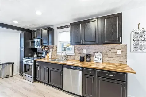 54 Silver Lake Avenue Providence RI 02909