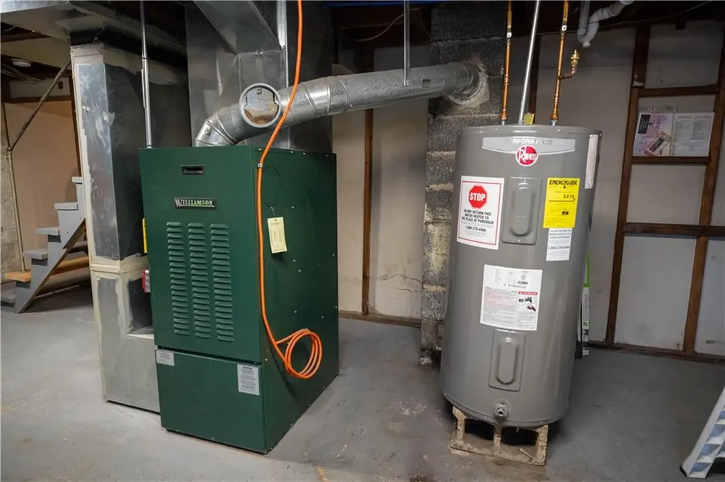 166 Hopkins Hill Road Coventry RI 02816