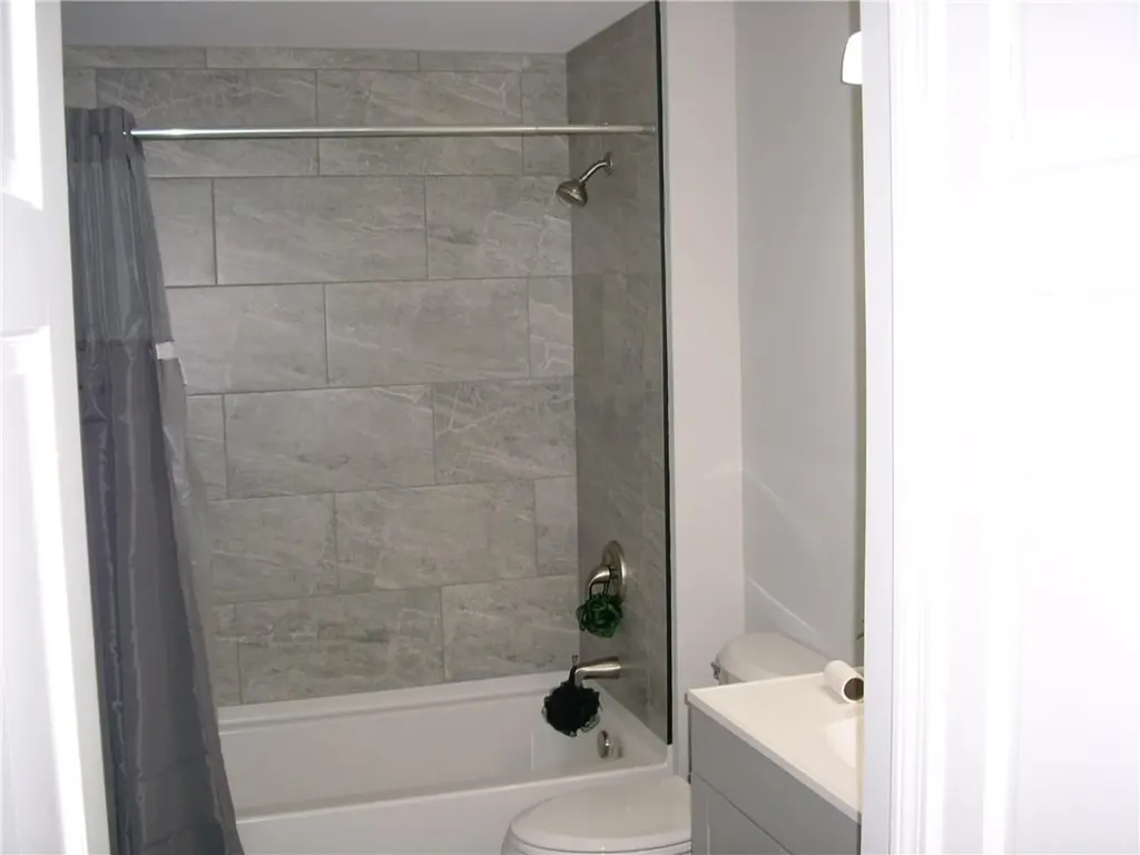 68 Alfred Street Warwick RI 02889