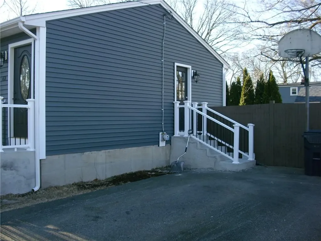 68 Alfred Street Warwick RI 02889