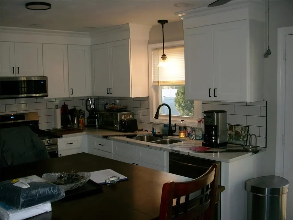 68 Alfred Street Warwick RI 02889