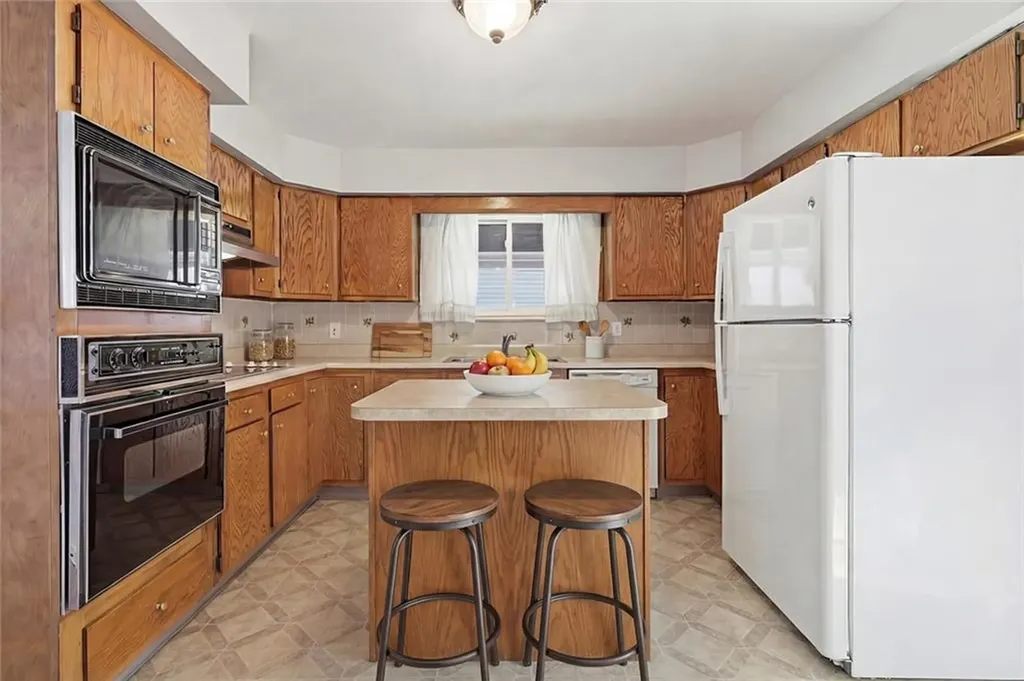 36 Auburn Street Pawtucket RI 02860