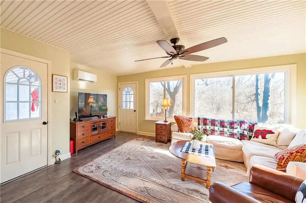 77 Pinecrest Drive Pawtucket RI 02861