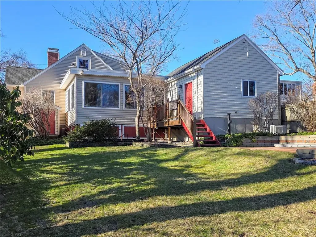 77 Pinecrest Drive Pawtucket RI 02861