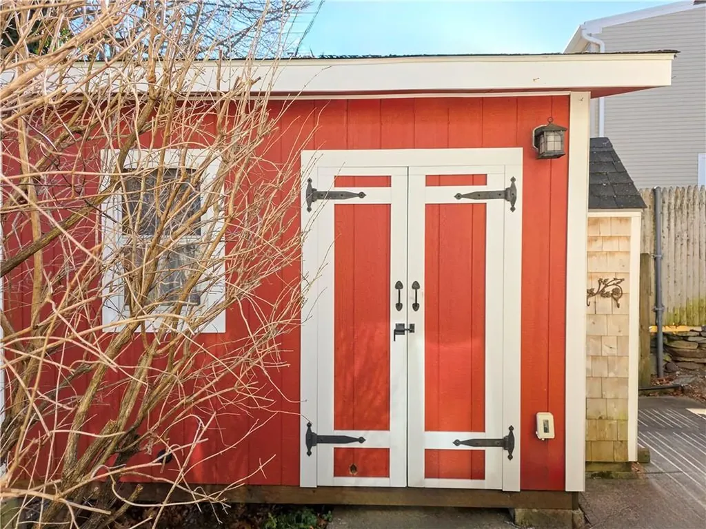 77 Pinecrest Drive Pawtucket RI 02861