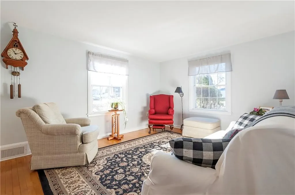 77 Pinecrest Drive Pawtucket RI 02861