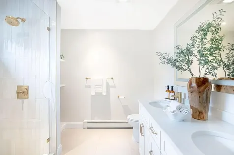 126 Mitchells Lane Portsmouth RI 02871