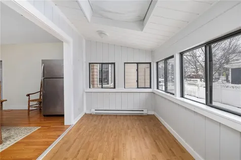 10 Broad Street Warren RI 02885