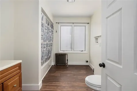 10 Broad Street Warren RI 02885