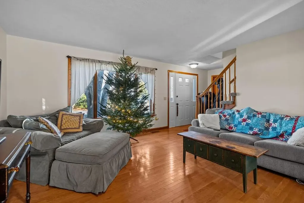 170 Weathervane Road South Kingstown RI 02879