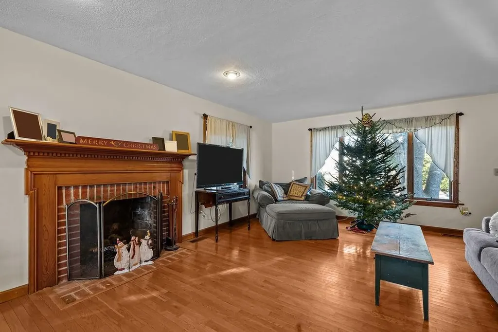 170 Weathervane Road South Kingstown RI 02879