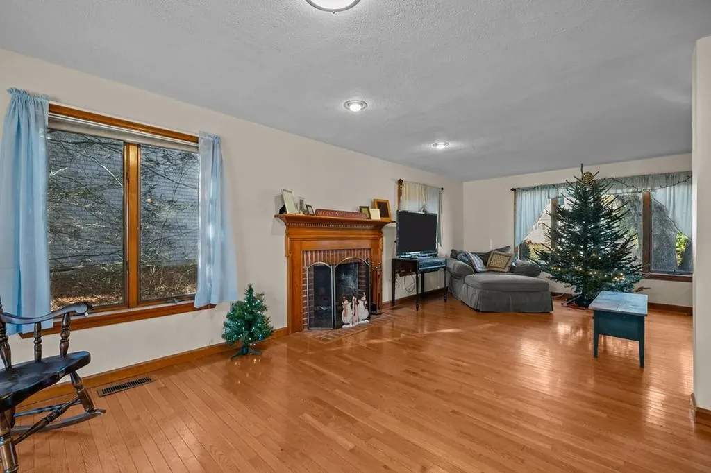 170 Weathervane Road South Kingstown RI 02879