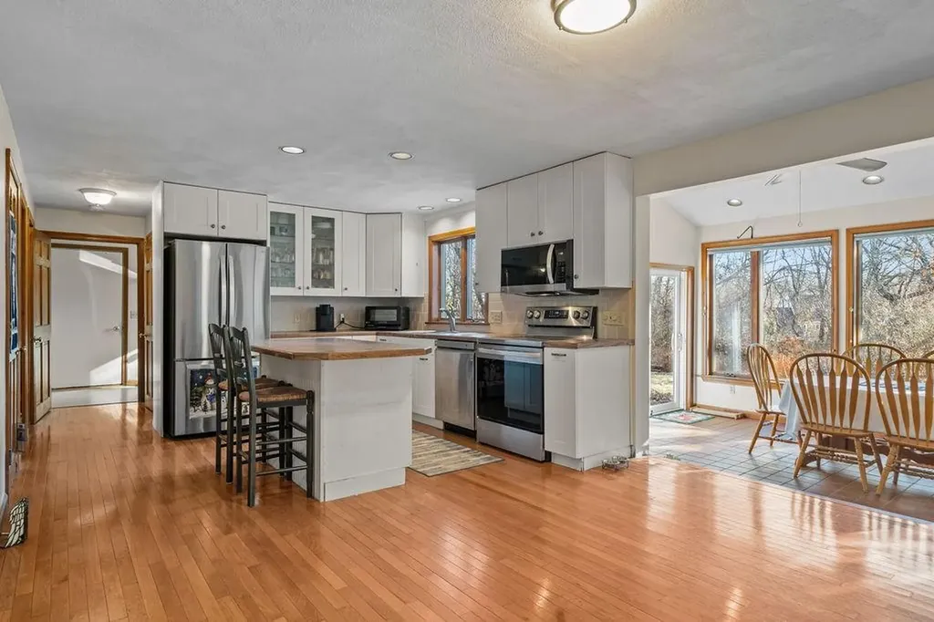 170 Weathervane Road South Kingstown RI 02879