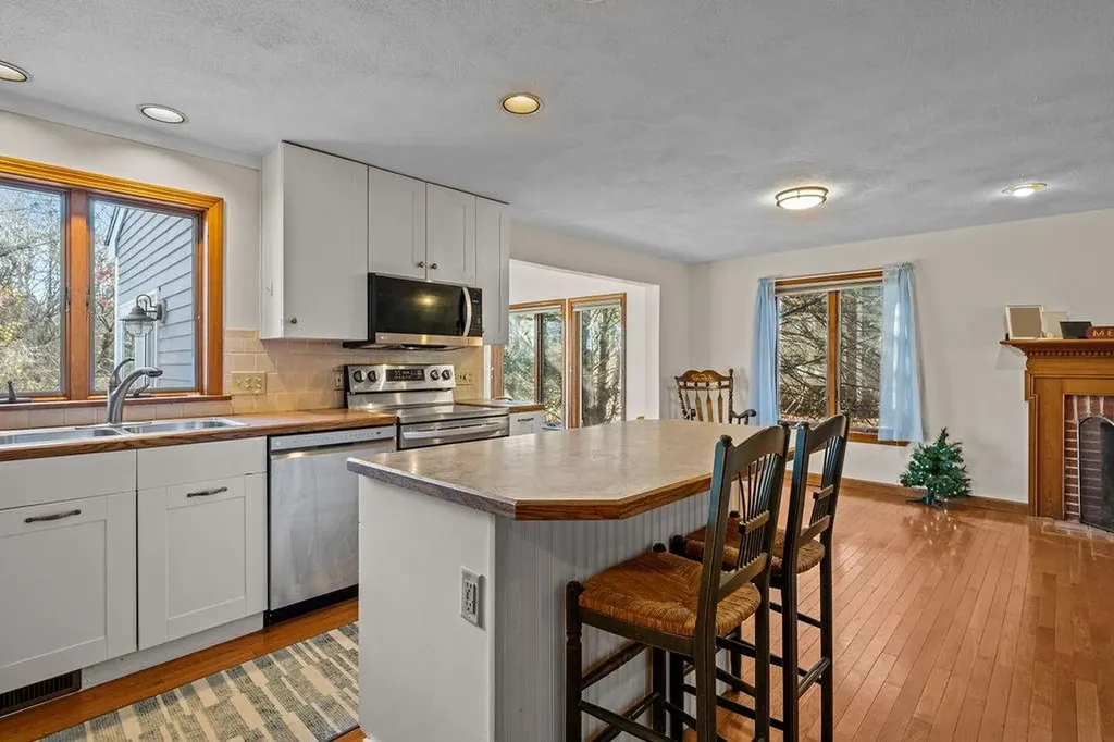 170 Weathervane Road South Kingstown RI 02879