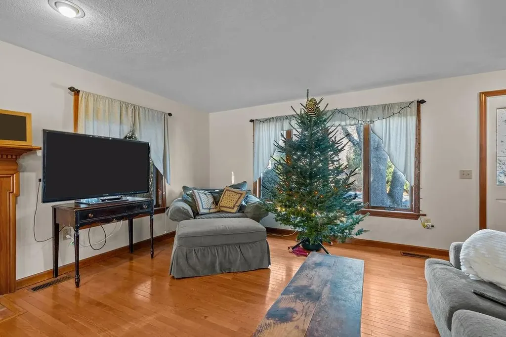 170 Weathervane Road South Kingstown RI 02879