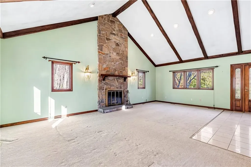 22 Angell Road Scituate RI 02857