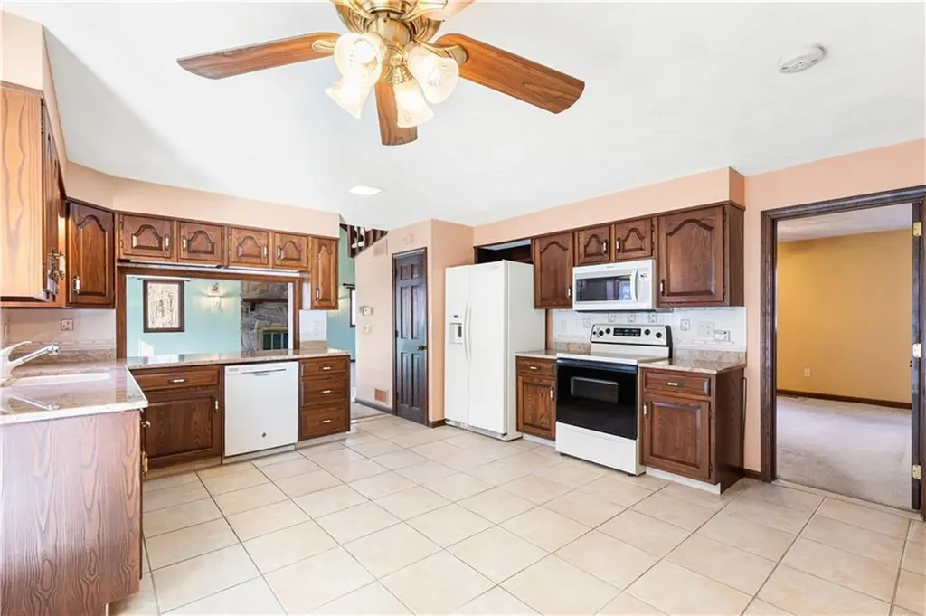 22 Angell Road Scituate RI 02857