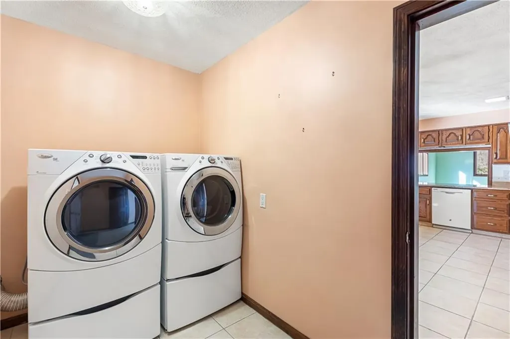 22 Angell Road Scituate RI 02857