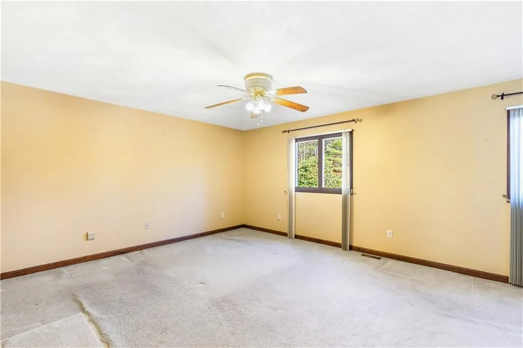 22 Angell Road Scituate RI 02857