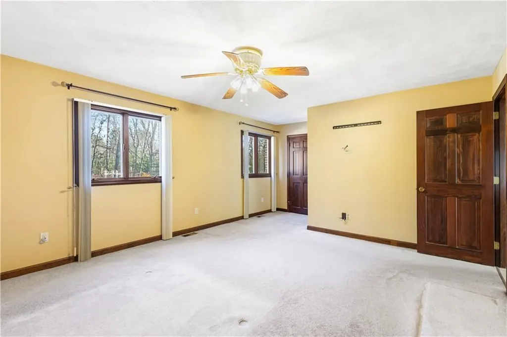 22 Angell Road Scituate RI 02857