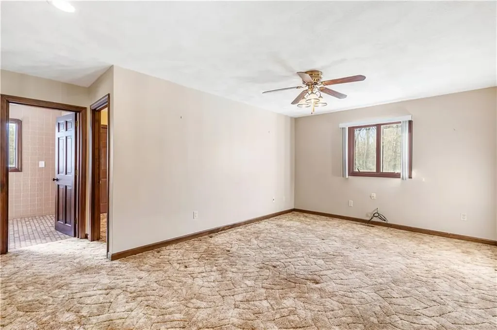 22 Angell Road Scituate RI 02857