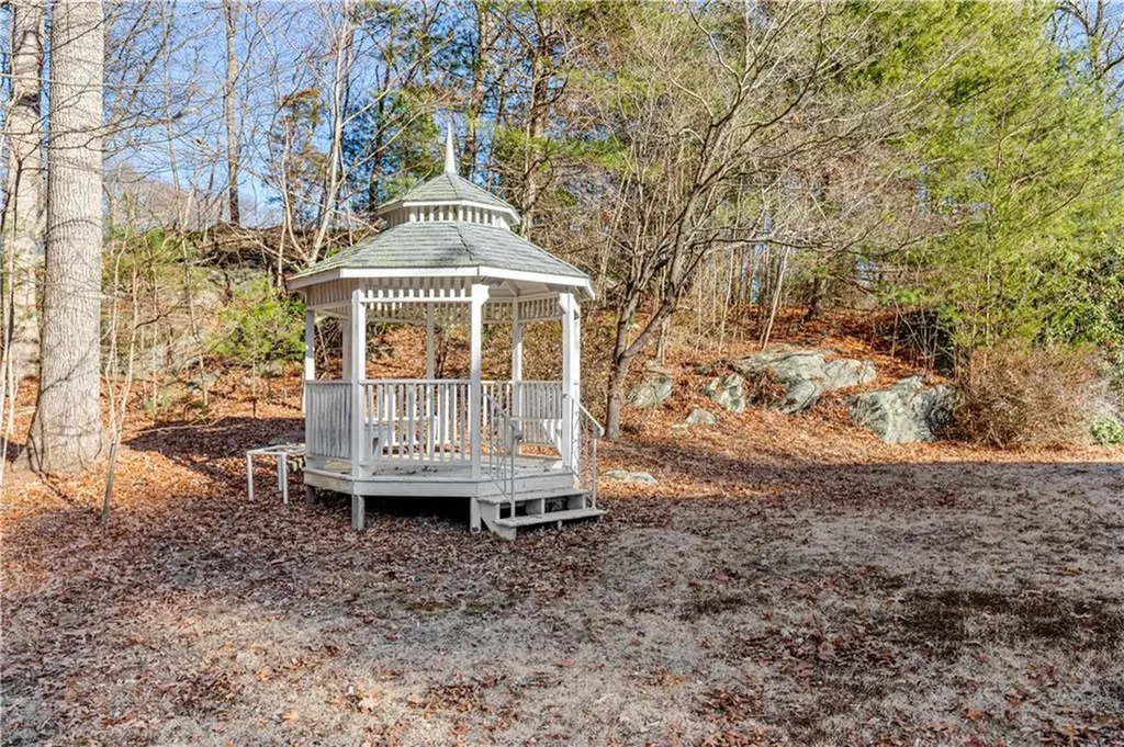 22 Angell Road Scituate RI 02857