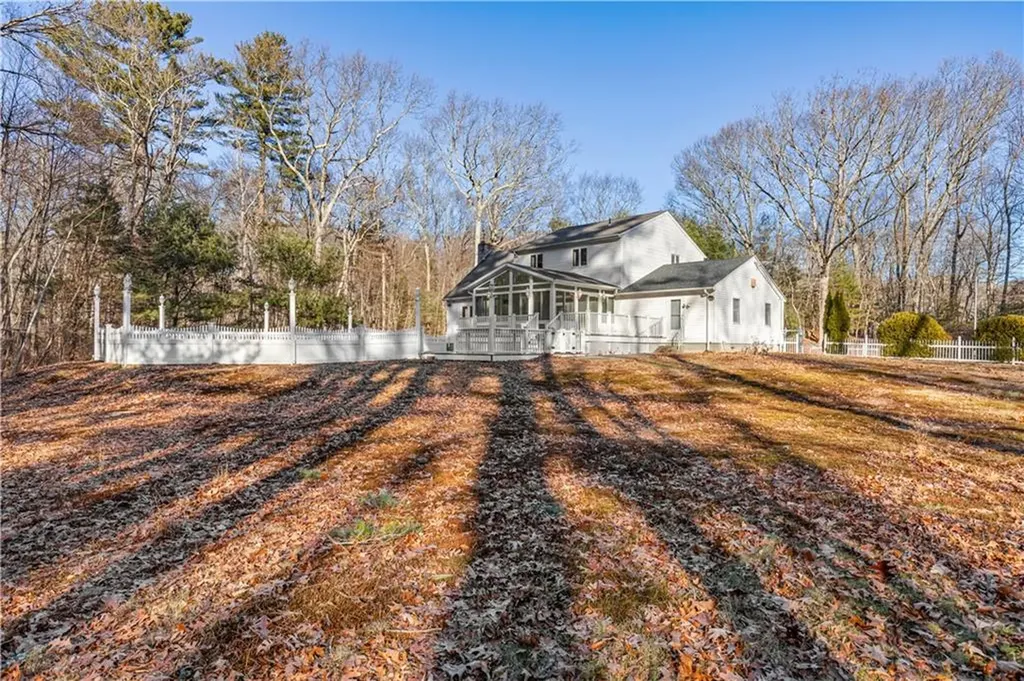 22 Angell Road Scituate RI 02857