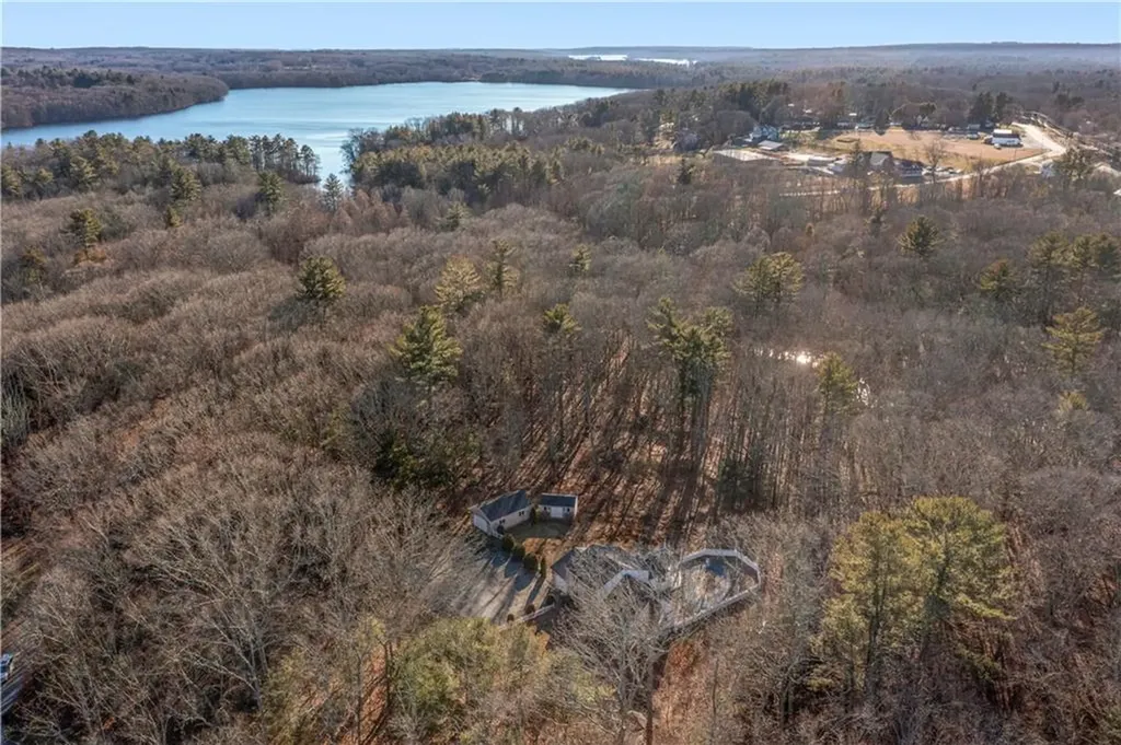 22 Angell Road Scituate RI 02857