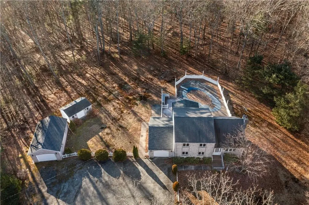 22 Angell Road Scituate RI 02857