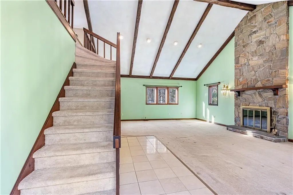 22 Angell Road Scituate RI 02857