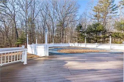 22 Angell Road Scituate RI 02857