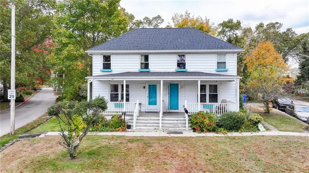 916 Bullocks Point Avenue East Providence RI 02915