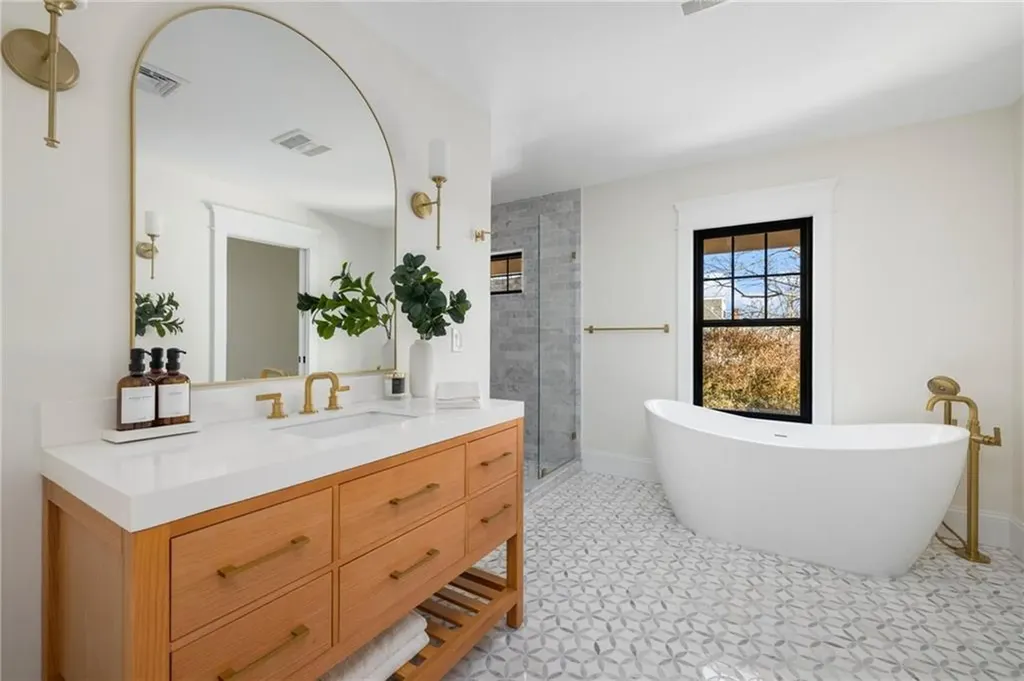 14 Kay Boulevard Middletown RI 02842