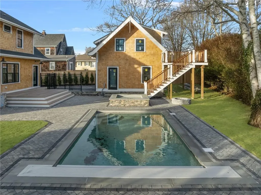 14 Kay Boulevard Middletown RI 02842