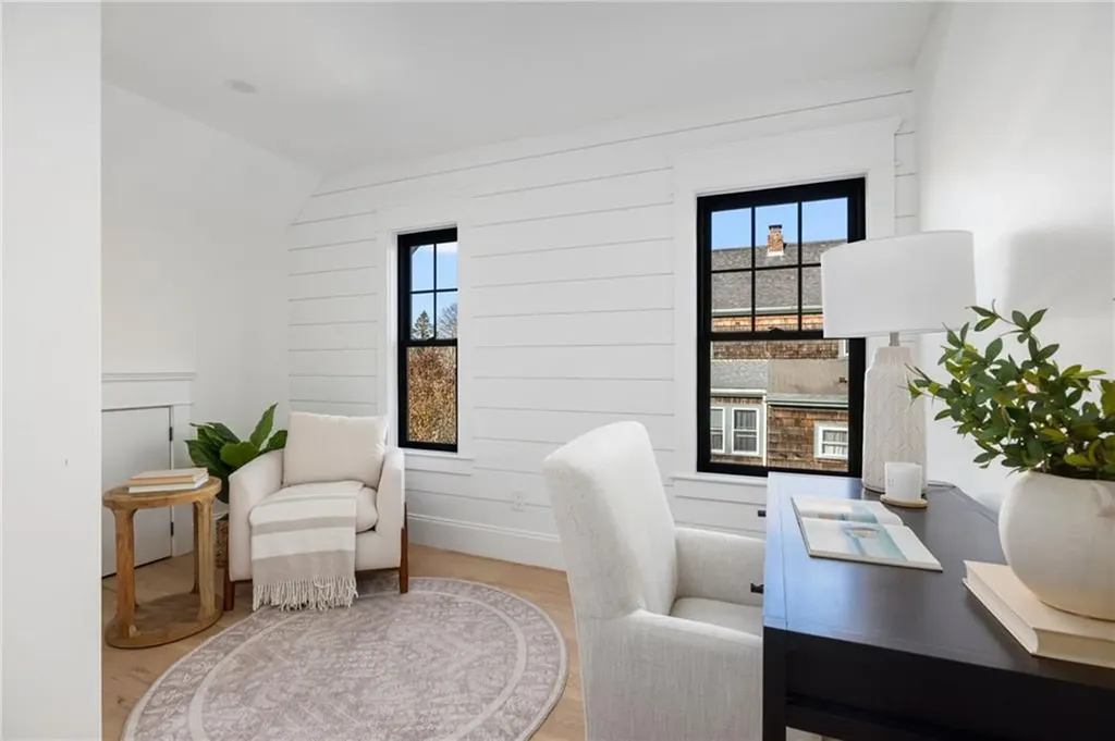 14 Kay Boulevard Middletown RI 02842