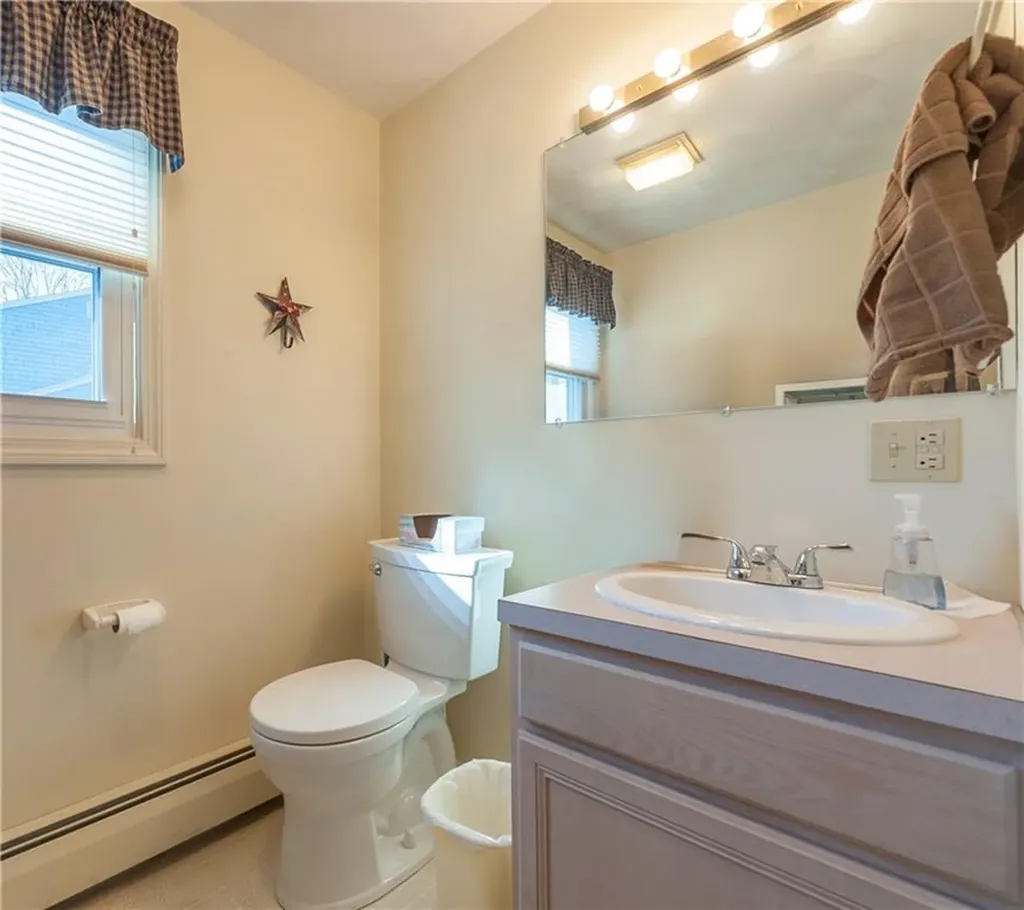 88 Greene Street East Greenwich RI 02818