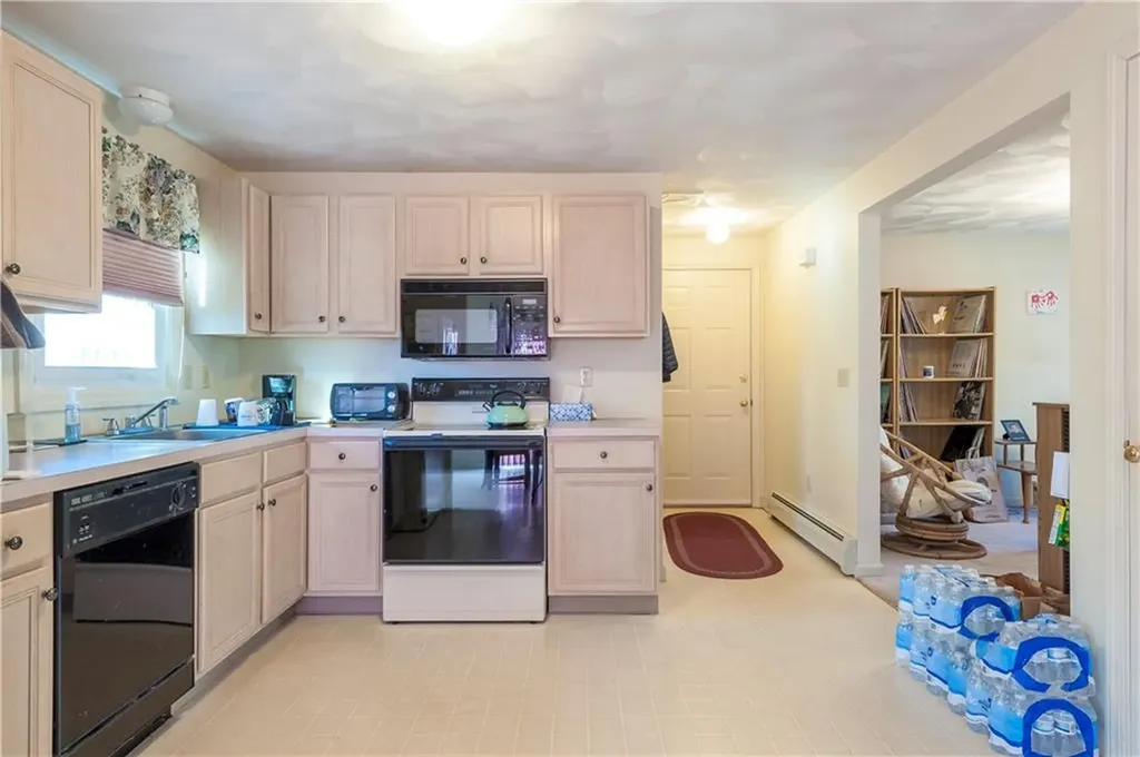 88 Greene Street East Greenwich RI 02818