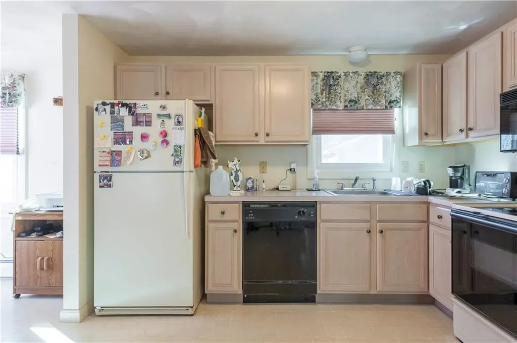 88 Greene Street East Greenwich RI 02818